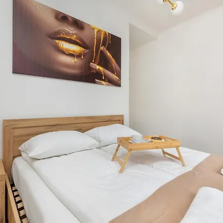 Apartamento Beautiful One Bedroom Zamkowa By Rent Like *