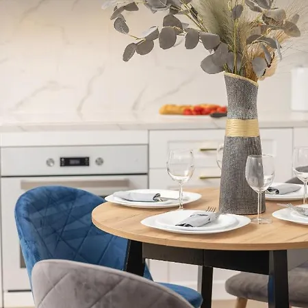 Apartament Beautiful One Bedroom Zamkowa By Rent Like *